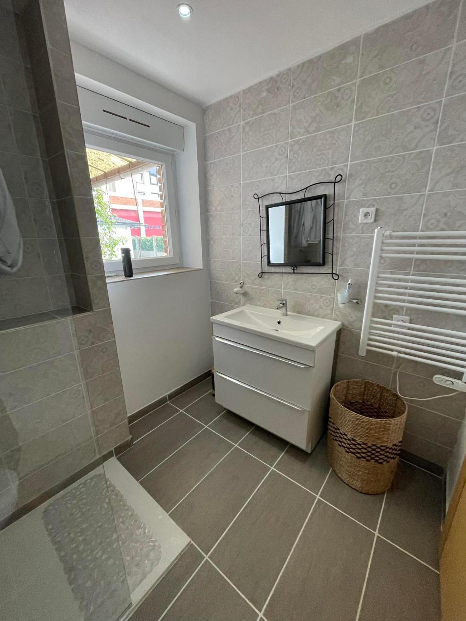 Apparemment T2 En Centre Ville Gournay-en-Bray Kültér fotó